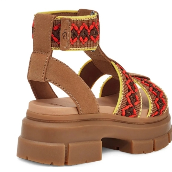 UGG ASHTON HERITAGE BRAID GLADIATOR WOMENS SANDALS $140 - Picture 1 of 8